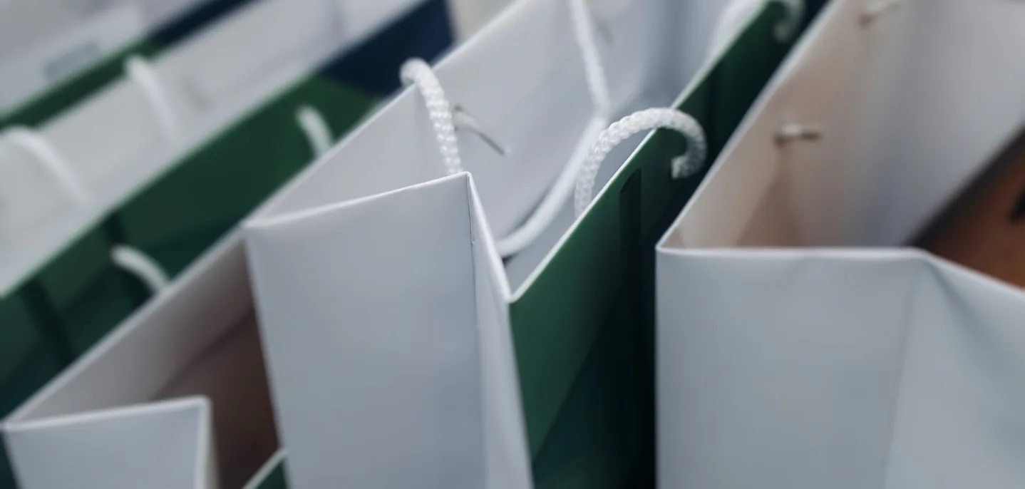 Pudełka i kuferki – kreatywne sposoby pakowania prezentów firmowych